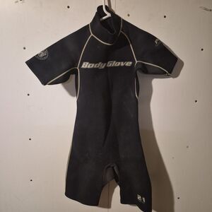 Body Glove Shortie Wetsuit  Size 14 Junior Boys / Girls 2/1mm Spring Suit Black